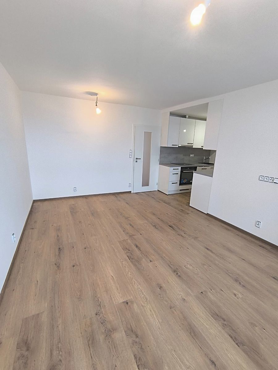 Prodej bytu 4+kk 81 m² – fotografie 3