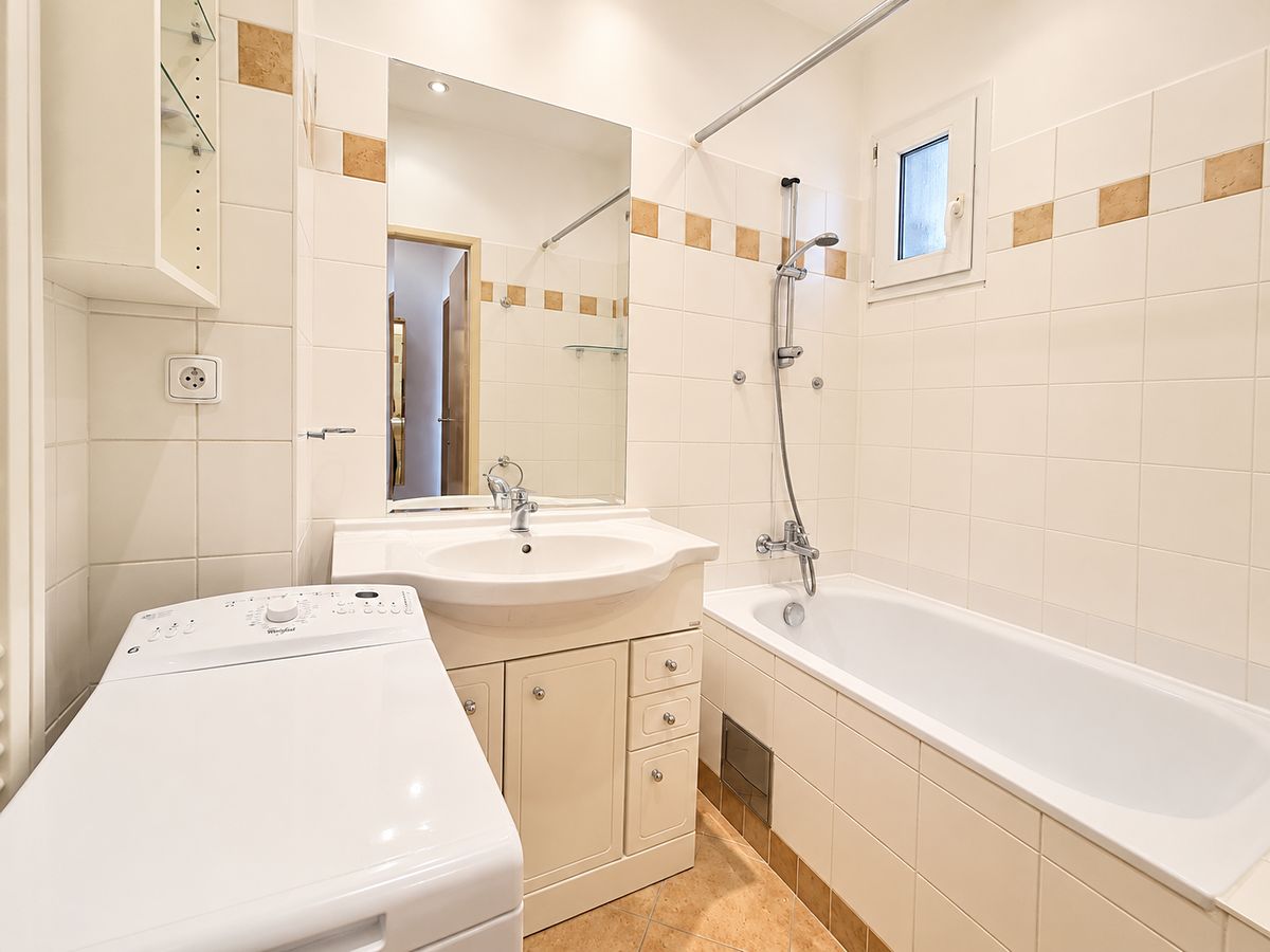 Pronájem bytu 1+kk 30 m² – fotografie 3