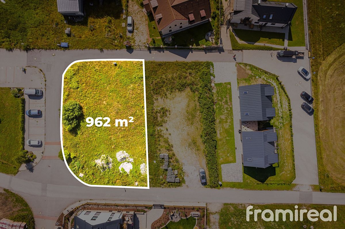 Prodej stavebního pozemku 962 m² – fotografie 3