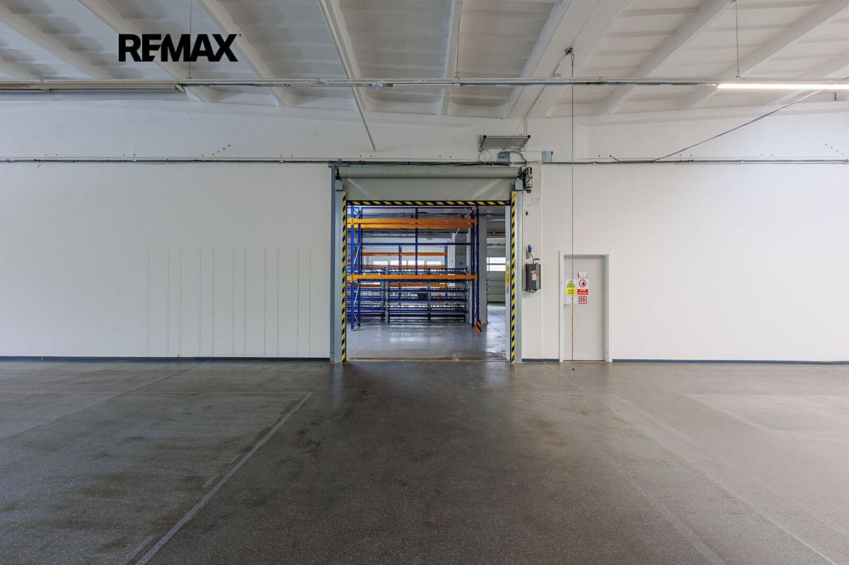 Pronájem výrobní haly, prostoru 2489 m² – fotografie 4
