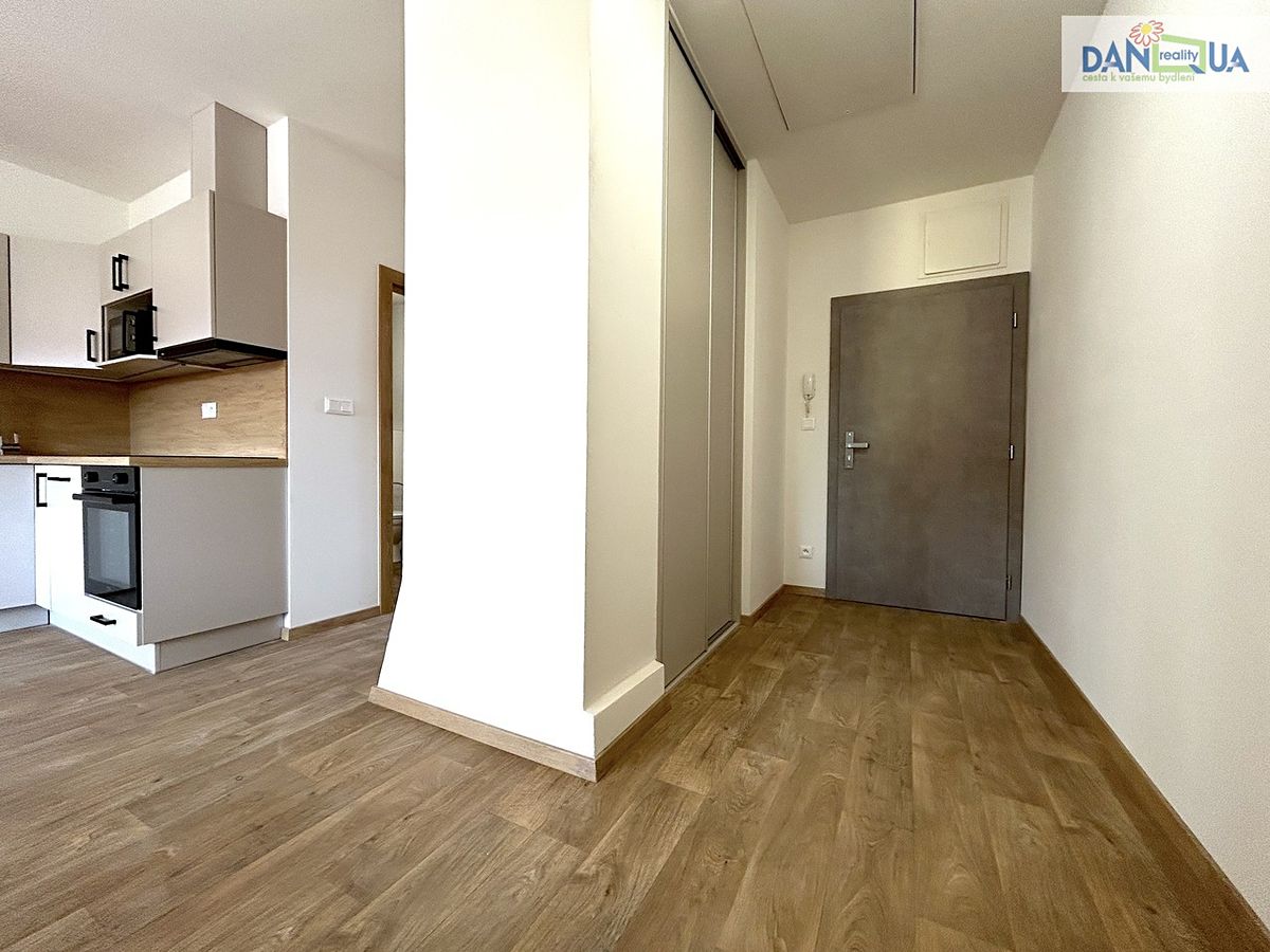 Pronájem bytu 3+kk 59 m² – fotografie 2