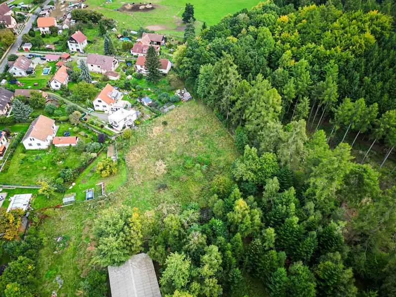Prodej stavebního pozemku 1119 m², Velké Popovice – náhled fotky 2