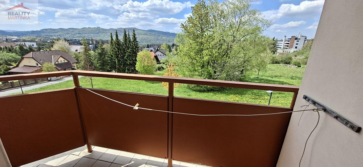 Pronájem bytu 1+kk 37 m² – fotografie 3