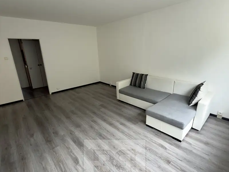 Pronájem bytu 3+1 74 m², Praha – náhled fotky 2