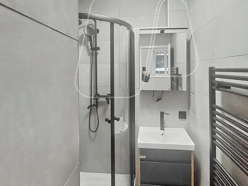 Prodej bytu 1+1 44 m², Praha – náhled fotky 1