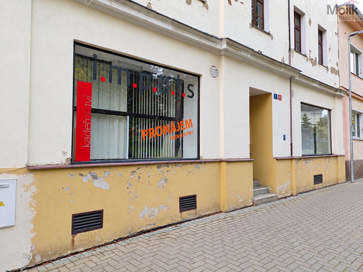 Pronájem obchodního prostoru 39 m² – fotografie 2