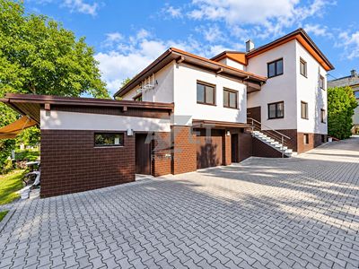 Prodej rodinného domu 420 m², pozemek 1339 m²