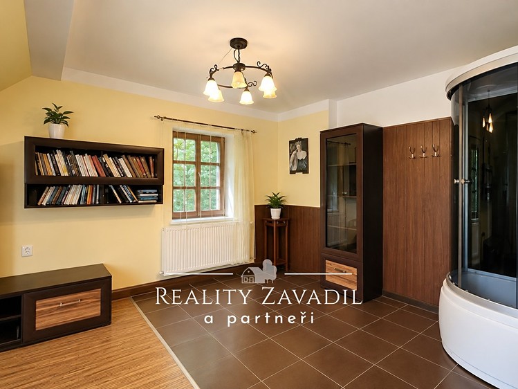 Prodej komerčního prostoru, 322 m² (28 z 36)