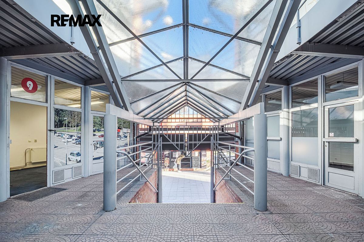 Pronájem obchodního prostoru 20 m² – fotografie 4