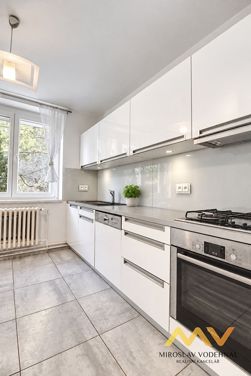 Pronájem bytu 3+1 74 m² – fotografie 3