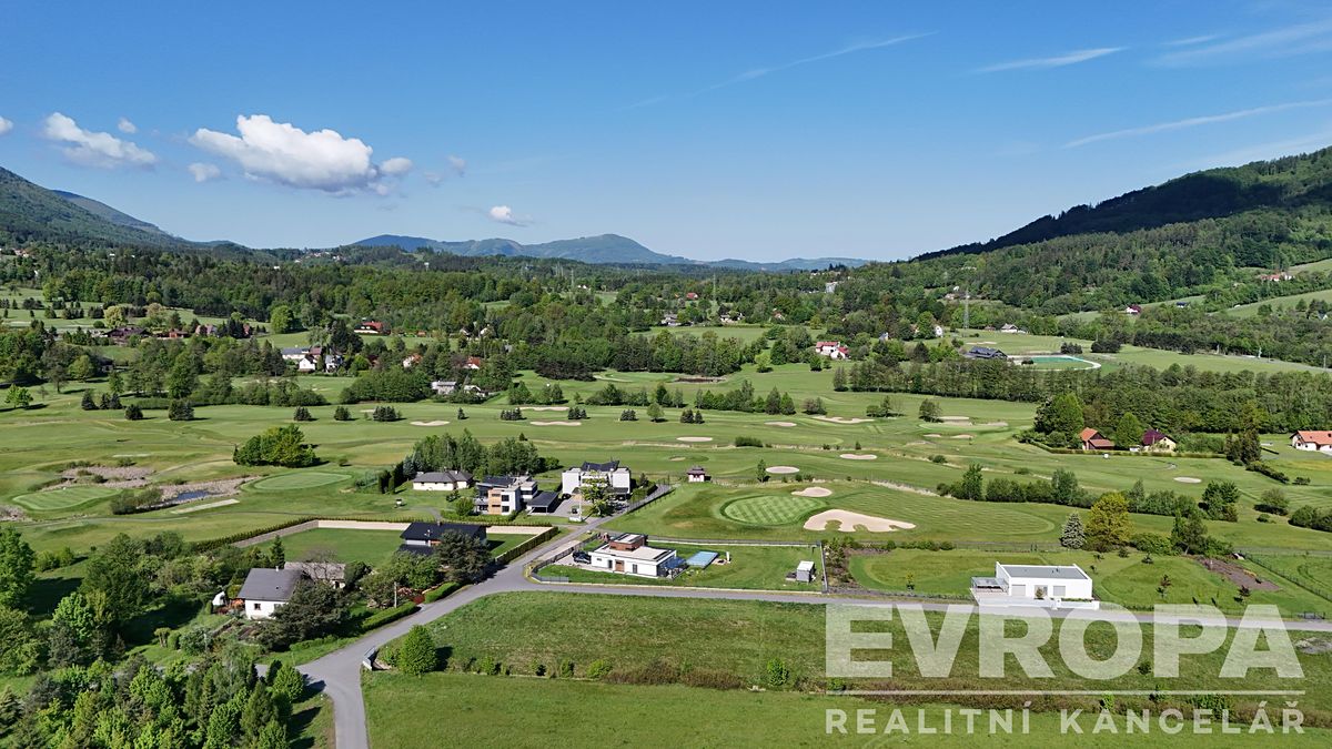 Prodej stavebního pozemku 2266 m² – fotografie 3
