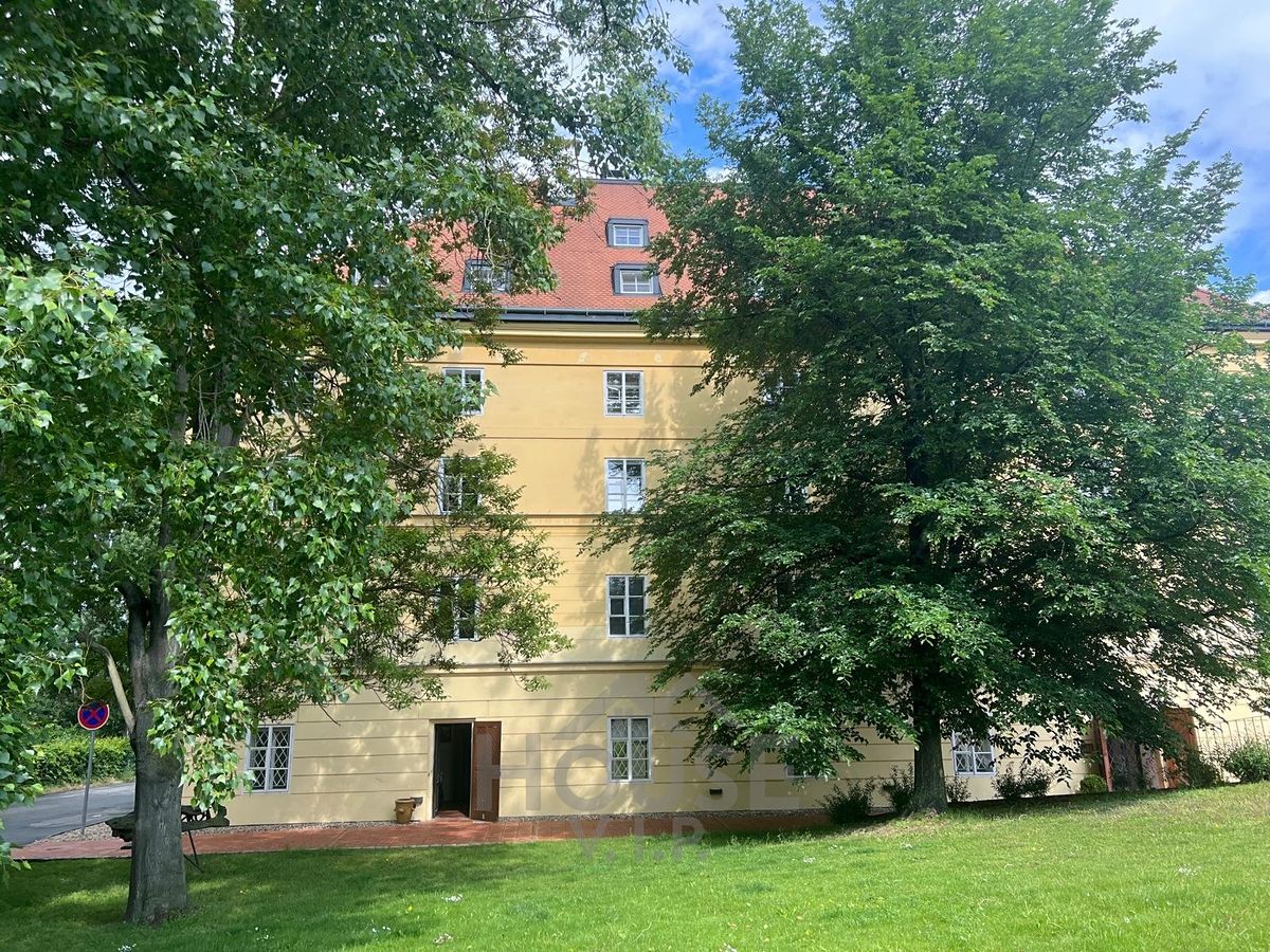 Prodej obchodního prostoru 109 m² – fotografie 5