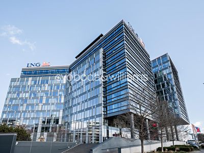 Pronájem kanceláře 2068 m²