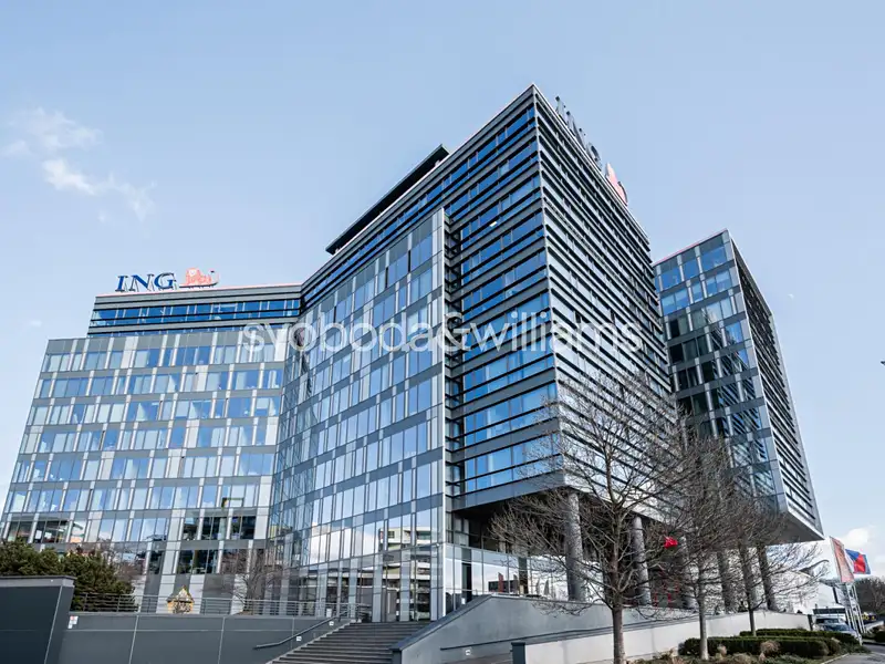 Pronájem komerčního prostoru, 2068 m², Praha 9, Praha