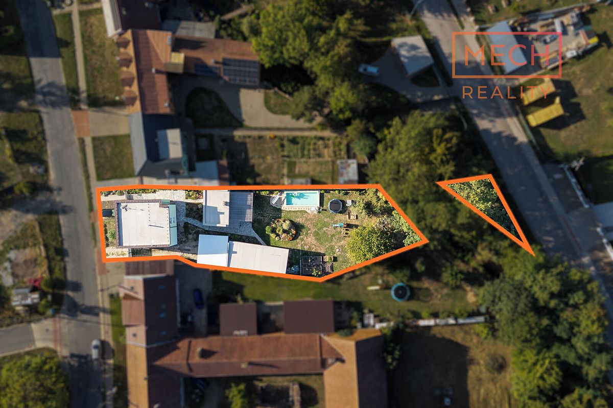 Prodej rodinného domu 130 m², pozemek 1168 m² – fotografie 4