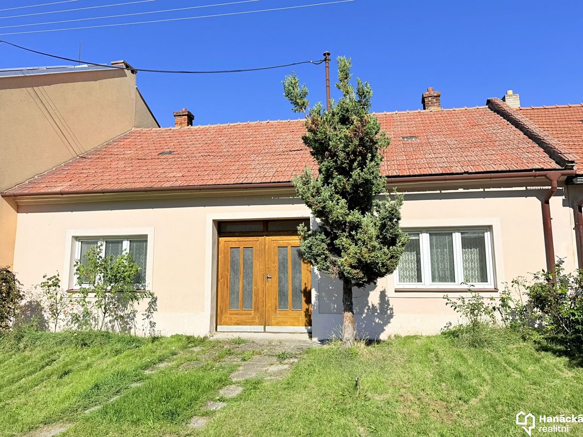Prodej rodinného domu 125 m², pozemek 1223 m² – fotografie 2