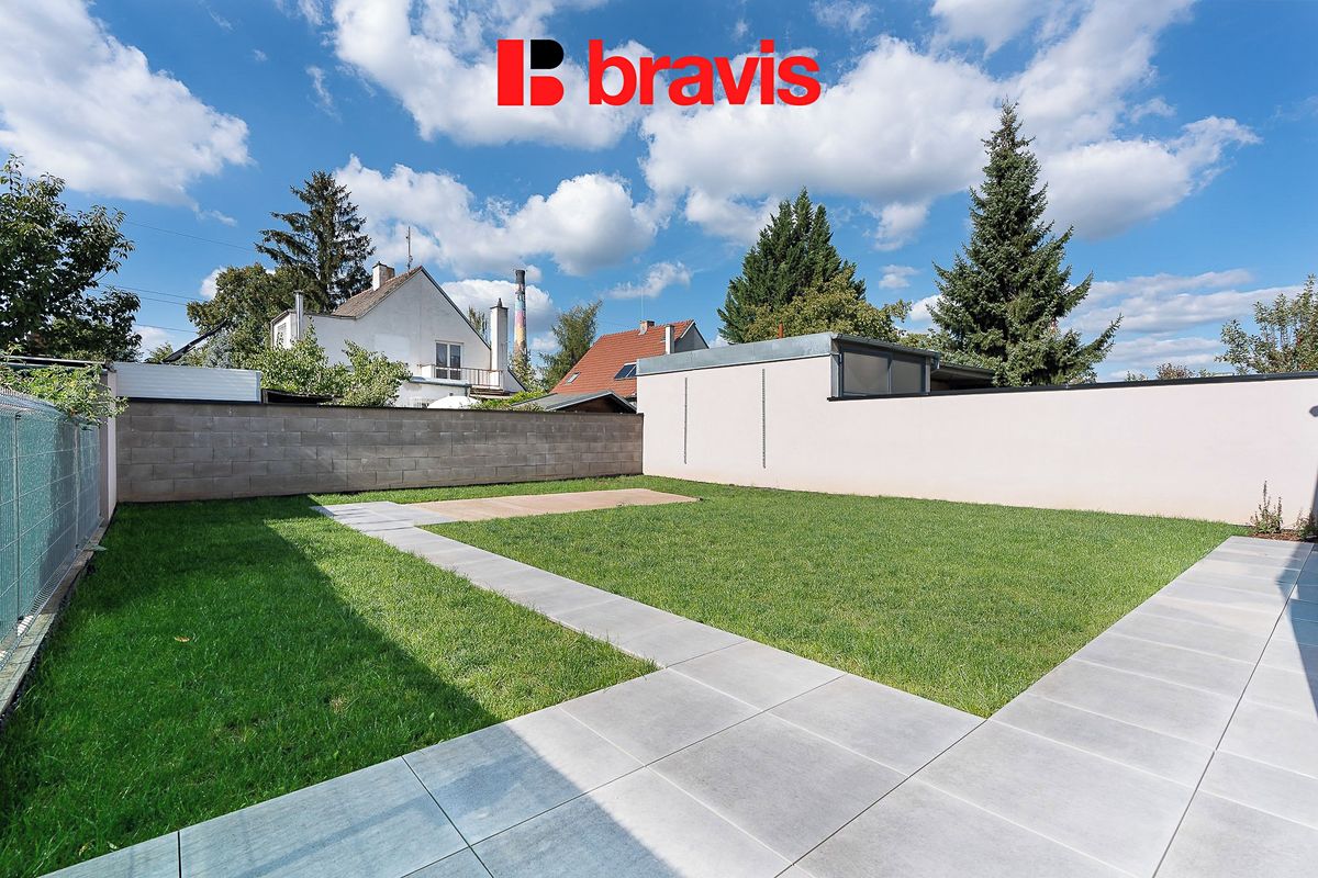 Pronájem rodinného domu 230 m², pozemek 414 m² – fotografie 3