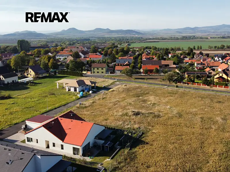 Prodej stavebního pozemku 826 m², Slavětín – náhled fotky 1