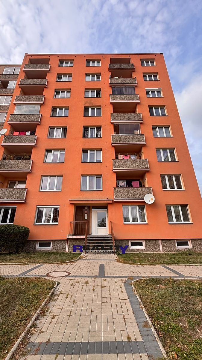 Pronájem bytu 1+1 37 m²