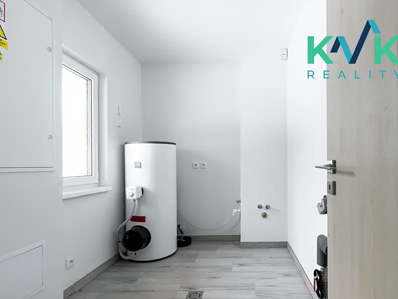Prodej rodinného domu 160 m², pozemek 690 m², Sadov – náhled fotky 3