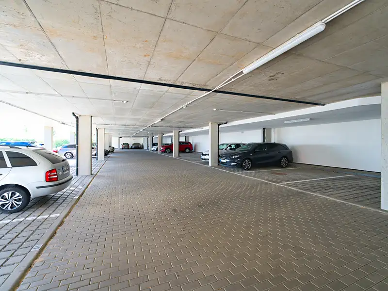 Prodej garážového stání 14 m², Bučovice – náhled fotky 3