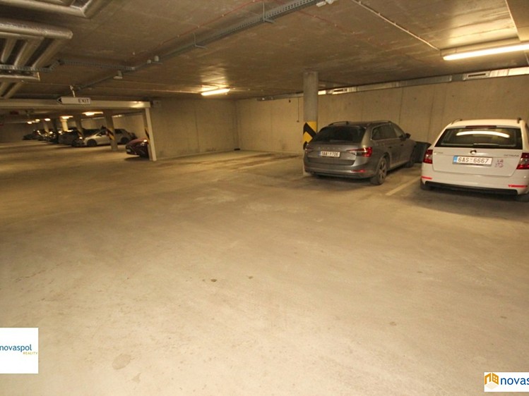 Pronájem nemovitosti, 15 m² (2 z 3)