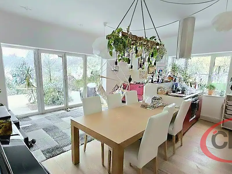 Pronájem rodinného domu 200 m², pozemek 534 m², Praha – náhled fotky 2