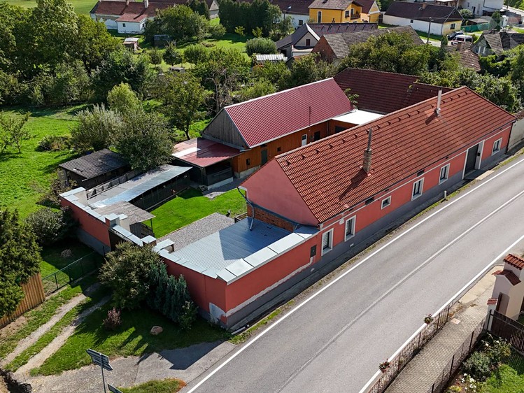 Будинок на продаж, 240 м² (1 з 48)