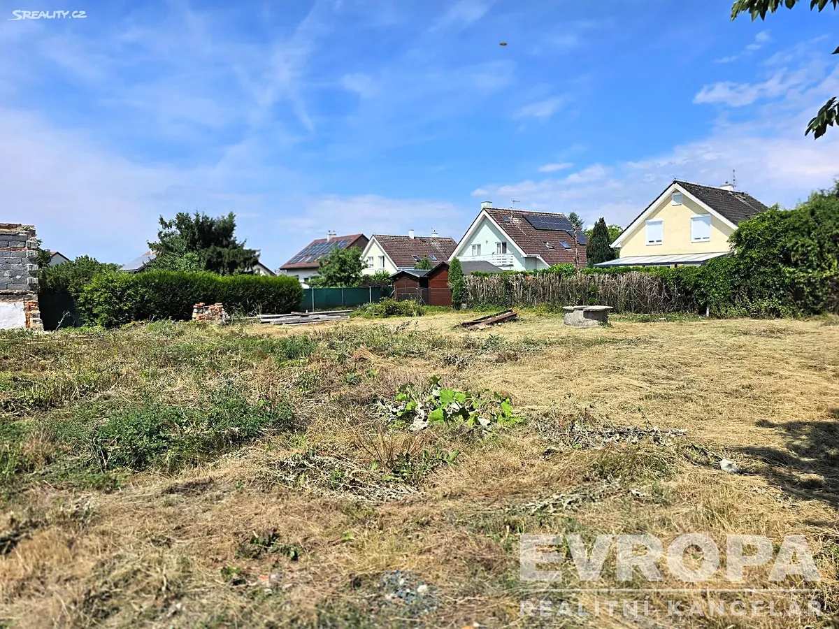 Prodej stavebního pozemku 1301 m²