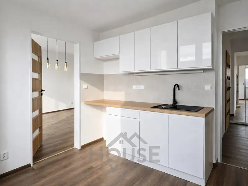 Prodej bytu 3+1 68 m², Praha – náhled fotky 2