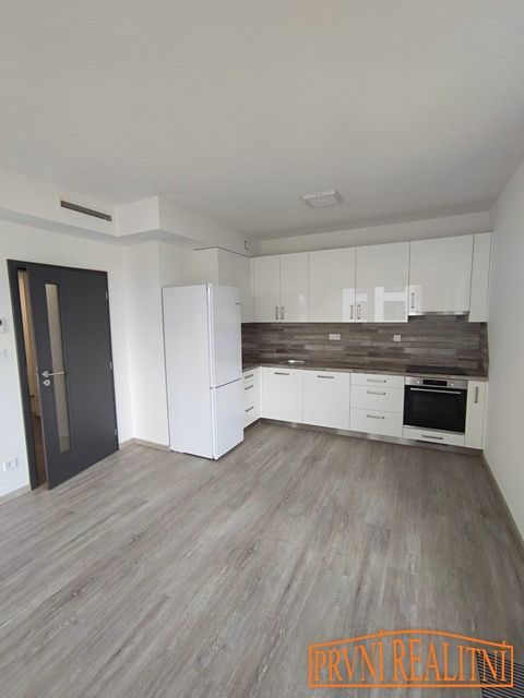 Pronájem bytu 2+kk 51 m² – fotografie 2