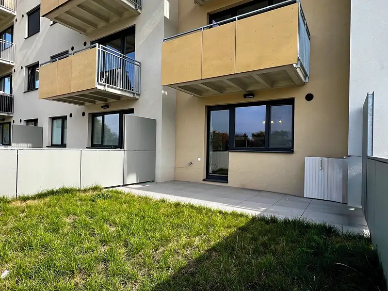 Pronájem bytu 1+kk 33 m², Praha – náhled fotky 1