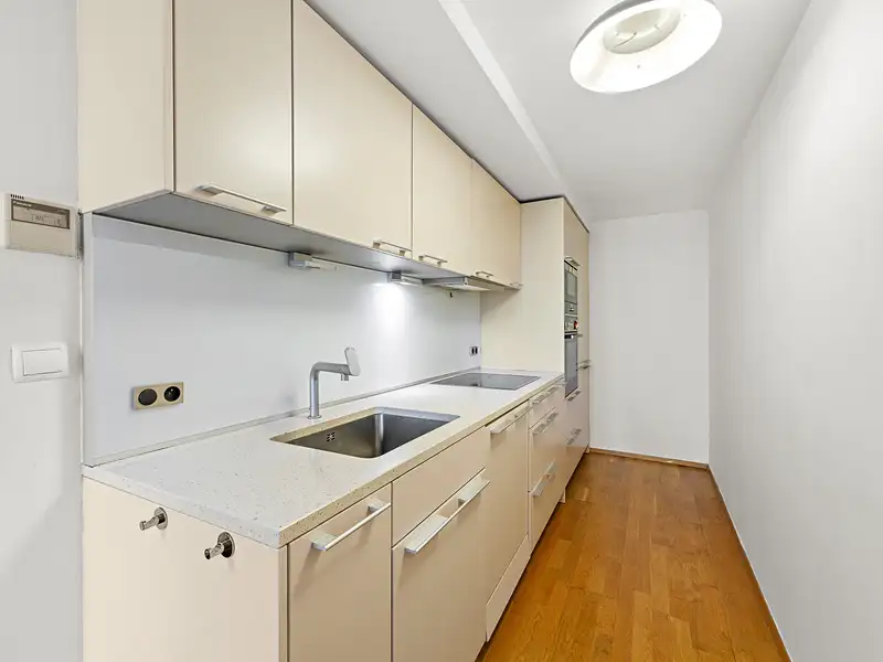 Prodej bytu 3+kk 88 m², Praha – náhled fotky 2