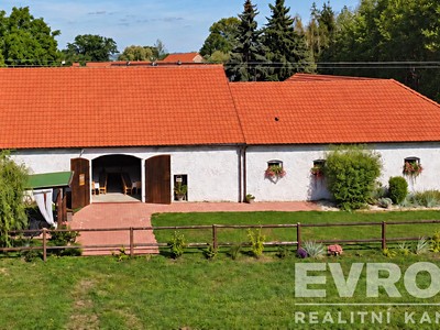 Haus zum Kauf, 500 m² (2 von 30)