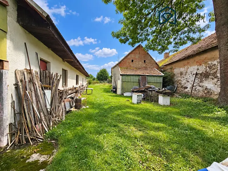 Prodej rodinného domu 200 m², pozemek 2021 m², Kasejovice – náhled fotky 3