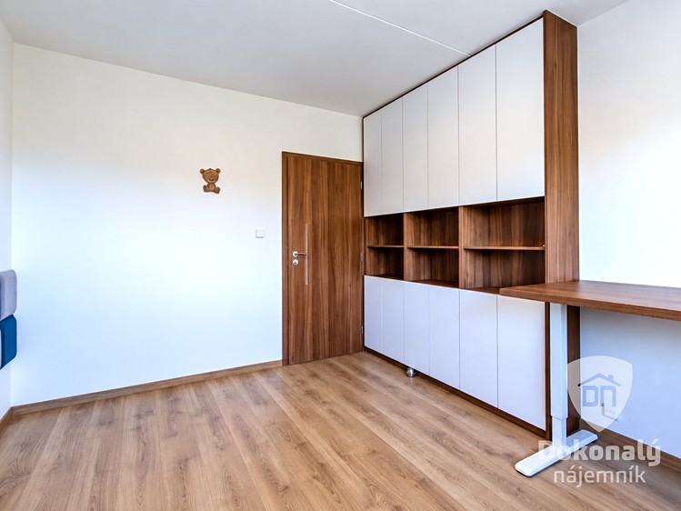 Pronájem bytu 3+kk, 72 m² (12 z 22)