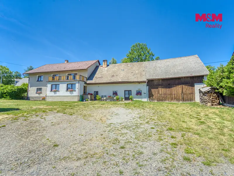 Prodej rodinného domu 622 m², pozemek 1474 m², Hlavňovice – náhled fotky 2