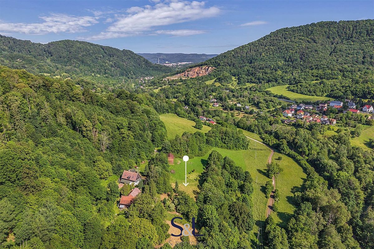 Prodej stavebního pozemku 2299 m², Malá Veleň – fotka 1 z 3