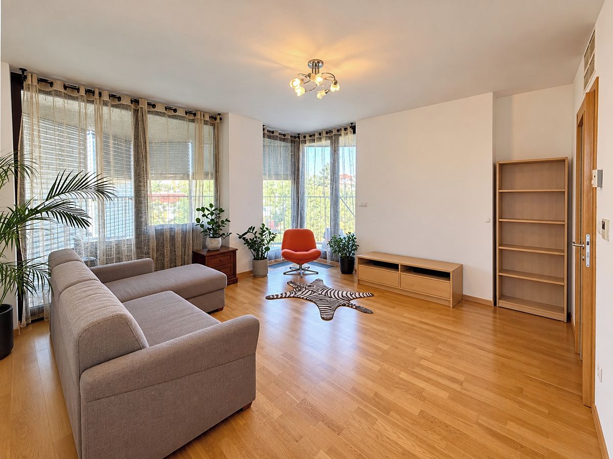 Pronájem bytu 3+kk 88 m² – fotografie 4