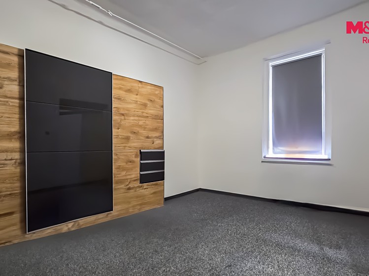 Prodej komerčního prostoru, 453 m² (11 z 19)