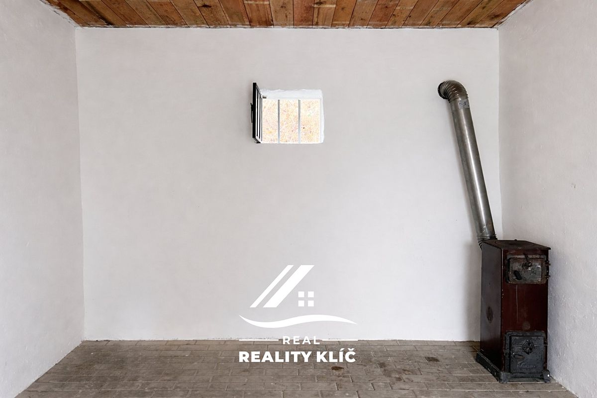 Pronájem garáže 18 m² – fotografie 4