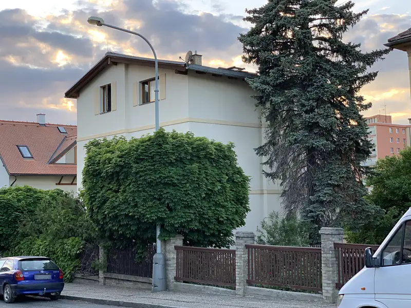 Prodej vily 252 m², pozemek 1237 m², Praha – náhled fotky 3