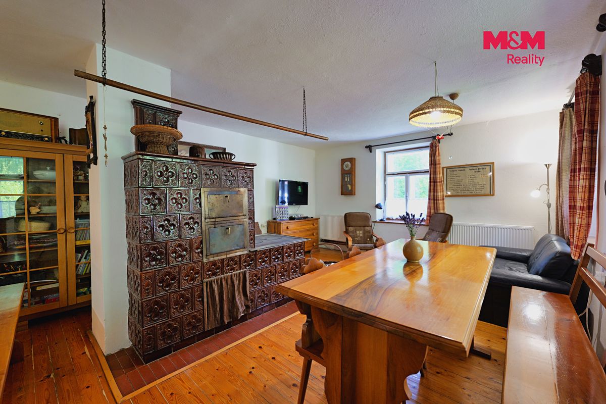 Prodej rodinného domu 172 m², pozemek 1928 m² – fotografie 2