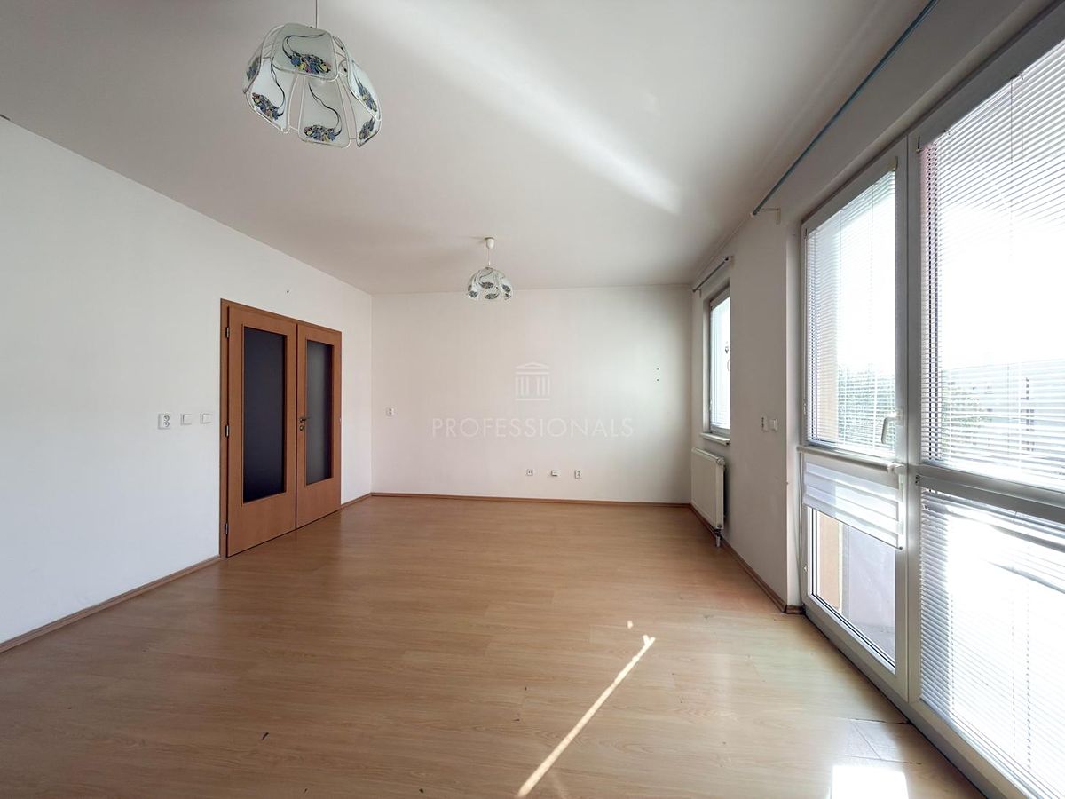 Pronájem bytu 2+kk 55 m² – fotografie 2