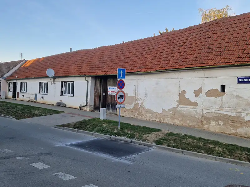 Prodej rodinného domu 200 m², pozemek 4517 m², Hrušovany u Brna – náhled fotky 3