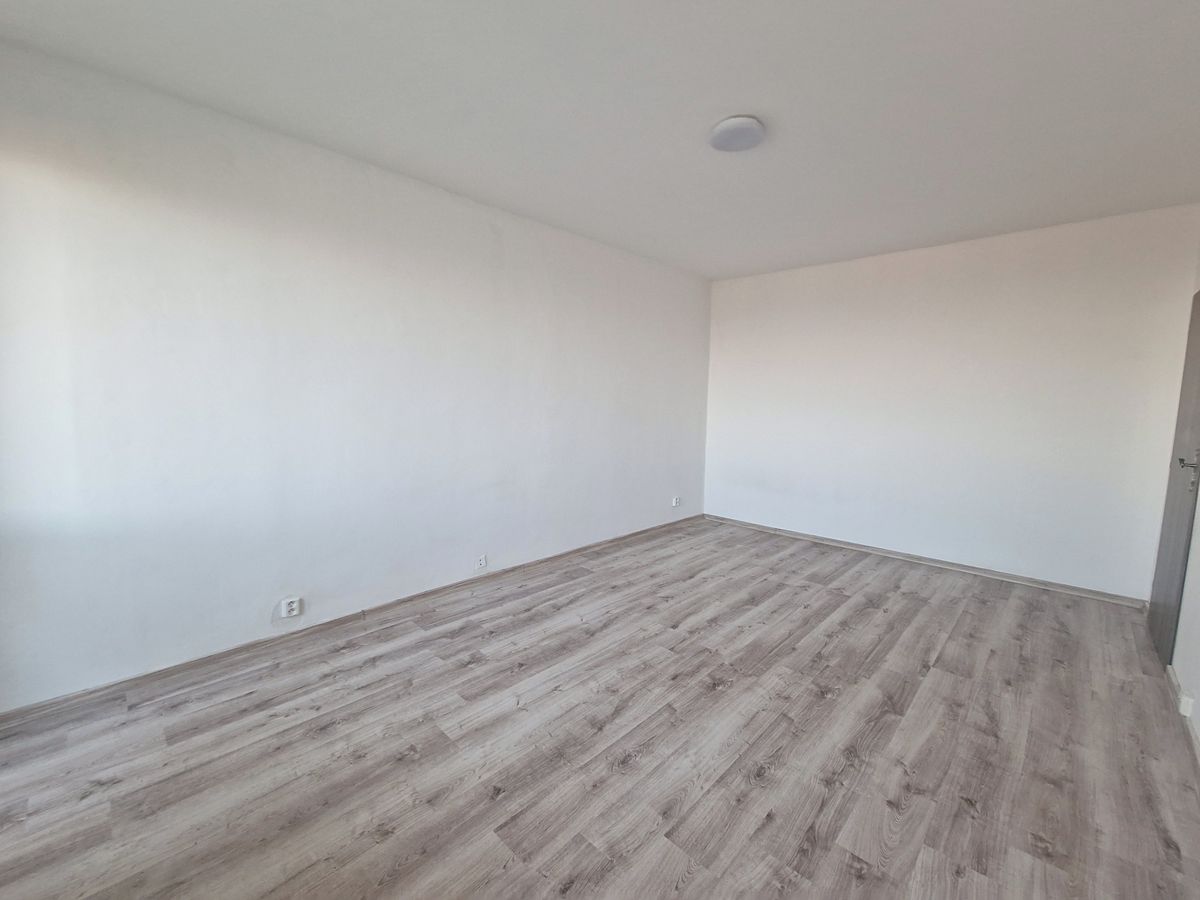Pronájem bytu 3+1 62 m² – fotografie 3