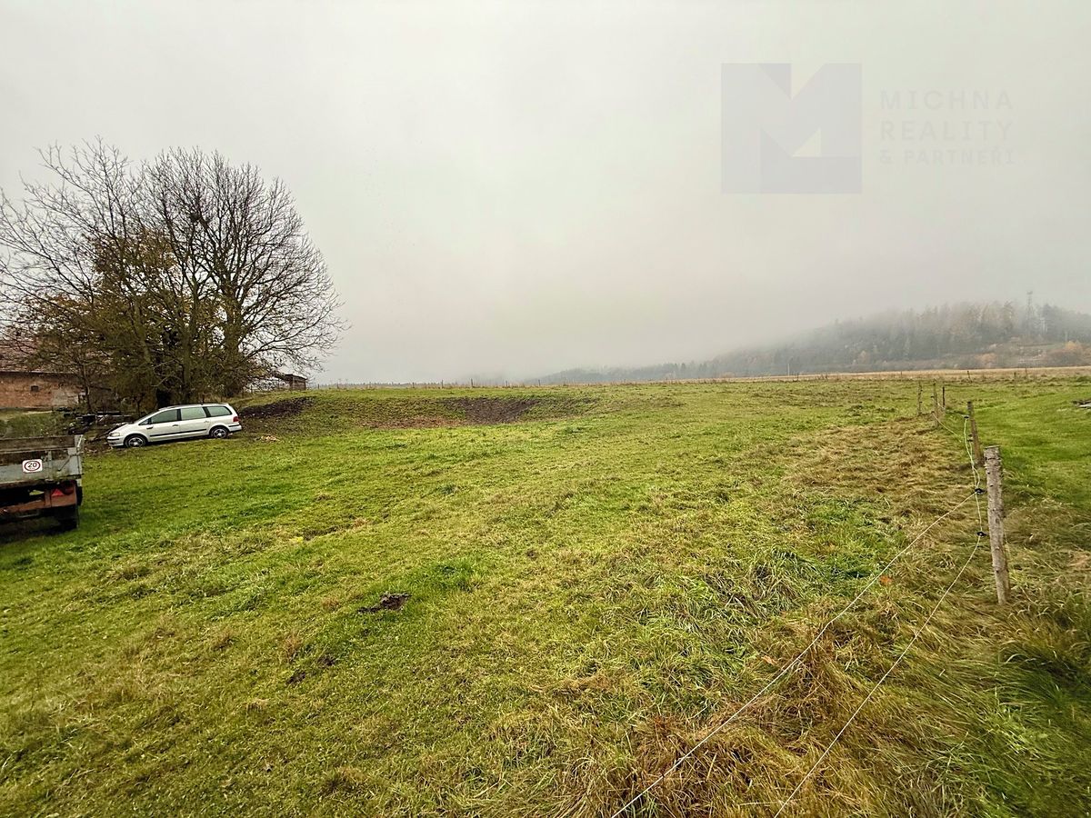 Prodej stavebního pozemku 2690 m² – fotografie 3