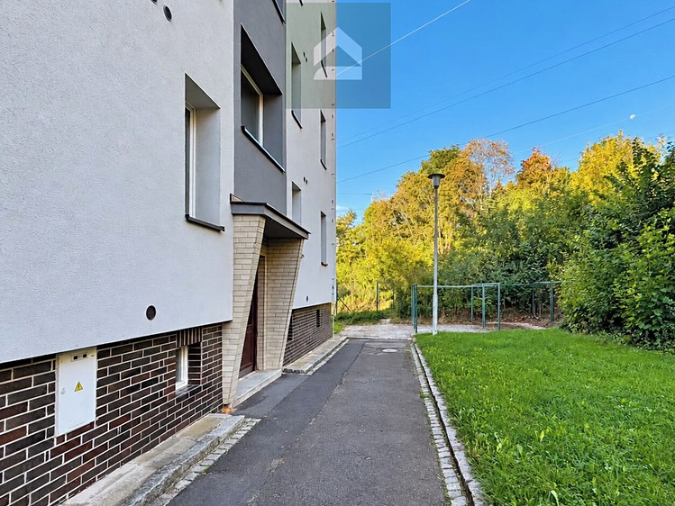 Pronájem bytu 2+1, 63 m² (30 z 32)