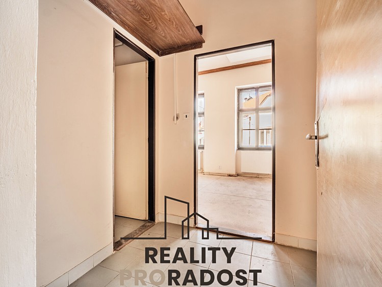 Prodej komerčního prostoru, 1 200 m² (33 z 42)