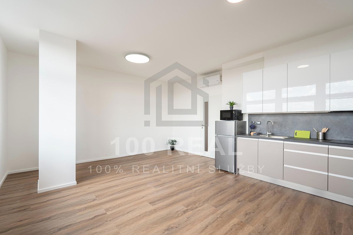 Pronájem bytu 1+kk 37 m² – fotografie 2